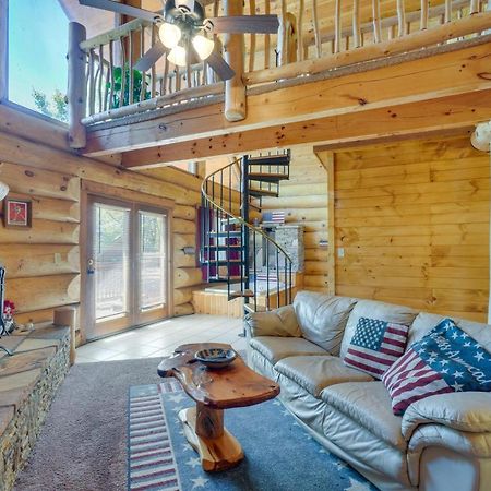 Idyllic Gatlinburg Cabin With Hot Tub And Balcony! Exteriör bild